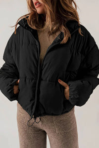 Wärmende Damen-Winterjacke mit Kapuze