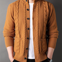 Weiche Herren-Strickjacke mit Knopfleiste