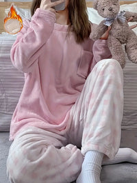 Warmes Pyjama-Set aus weichem Material für Damen