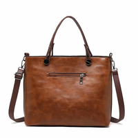 Elegante Damen Handtasche mit Trageketten